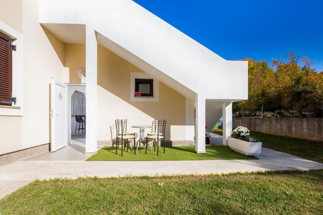 Apartments Meri Sveti Ivan  외부 사진